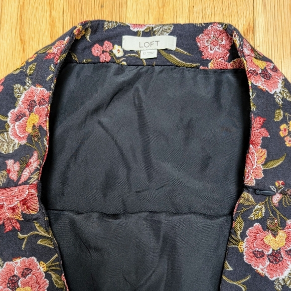 LOFT Poppy Bloom Mini Shift Skirt, Pink and Gray Floral Jacquard, Size 12 - Picture 4 of 6